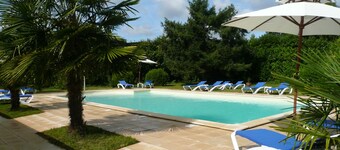 Gites 2 rooms for 4 people, with swimming pool