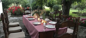 INHERITANCE OF THE CAPUCHINOS-FINCA LOS ARCOS