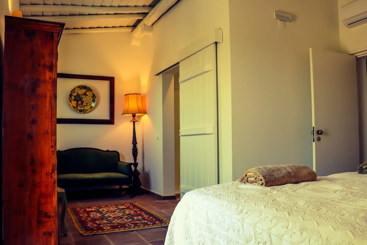 Traditional-Zweibettzimmer (Sobreiro) | Bettwäsche aus ägyptischer Baumwolle, hochwertige Bettwaren