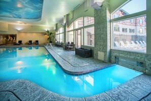 Innenpool, beheizter Pool