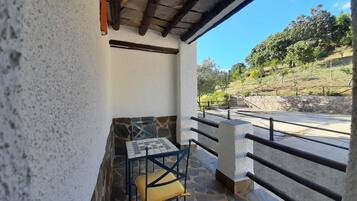 Apartamento família, 2 quartos | Terraço/pátio