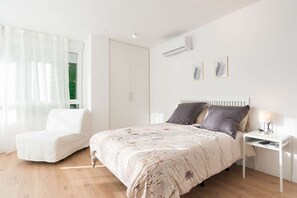 1 habitación, tabla de planchar con plancha, wifi y ropa de cama 