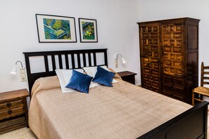 3 chambres, fer et planche Ă repasser, Wi-Fi gratuit, draps fournis