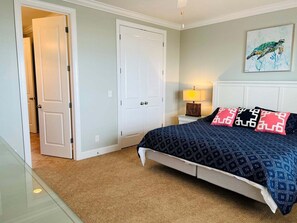 6 bedrooms, WiFi, bed sheets - Oceanfront 6BR High Tide Line at Holden Beach, perfect for 18 guests! (Holden Beach)