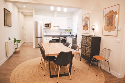 Home-loving apartment Bilbao centre (with Parking space)