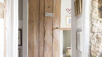 Deluxe Double Room | Egyptian cotton sheets, premium bedding, individually decorated