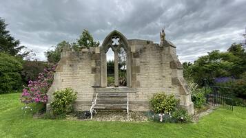 Kenny's folly. A lovely place to relax, especially after a trip to Kynren.