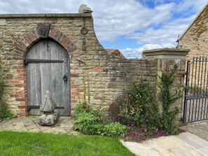 Exterior detail - Gardenside Lodge self - catering dog friendly holiday home in County Durham (County Durham)