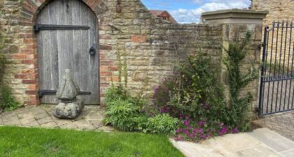 Gardenside Lodge self - catering dog friendly holiday home in County Durham