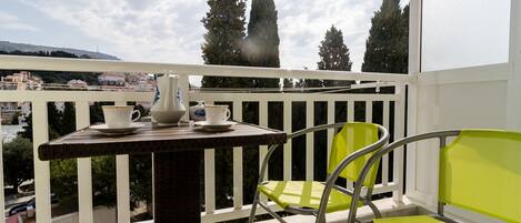 Apartment (One-Bedroom Apartment with Balcony) | Balcony