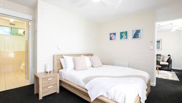 1 bedroom, desk, iron/ironing board, free WiFi