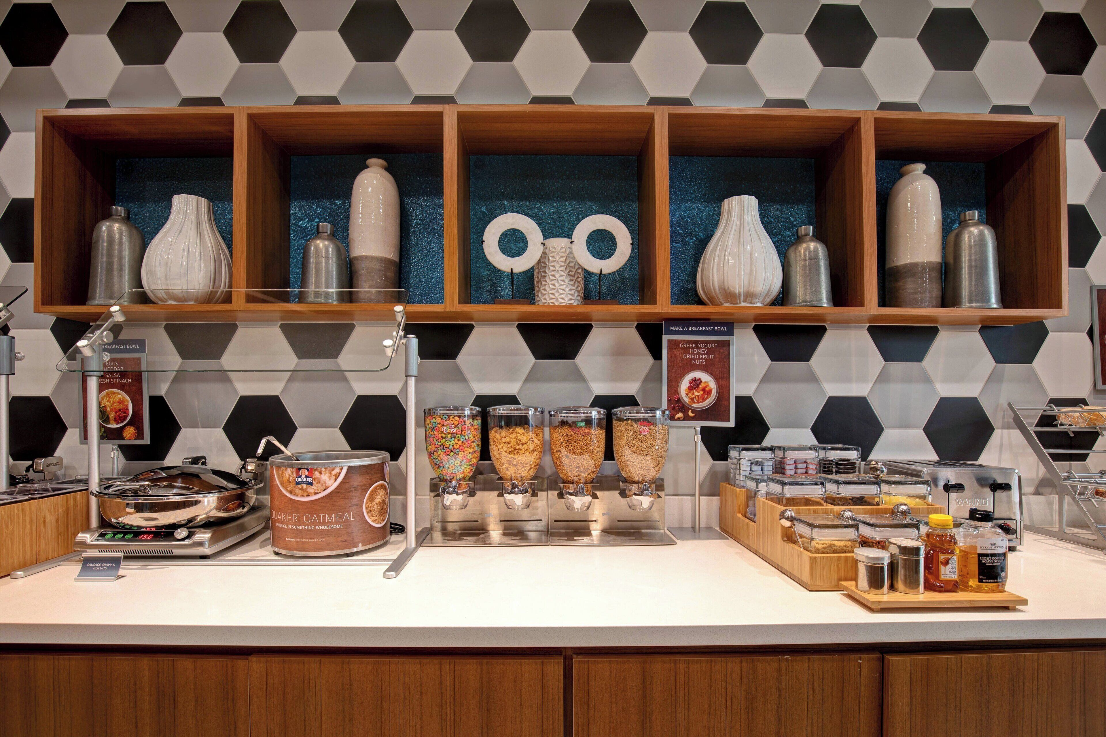 free daily continental breakfast