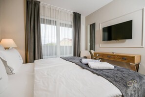 4 chambres, fer et planche Ă repasser, Wi-Fi, draps fournis