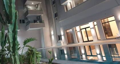 Superb brand-new apartment with pool view