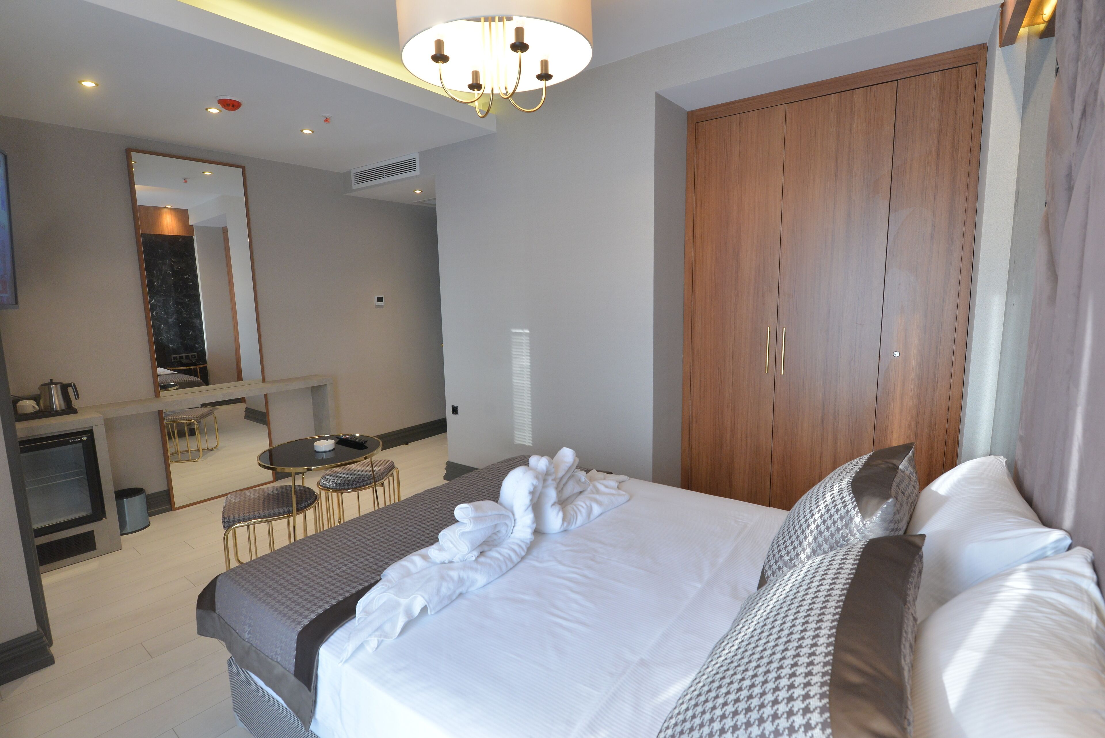 Photo - Santra Hotel