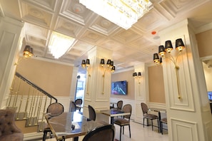 Café - Santra Hotel (Istanbul)