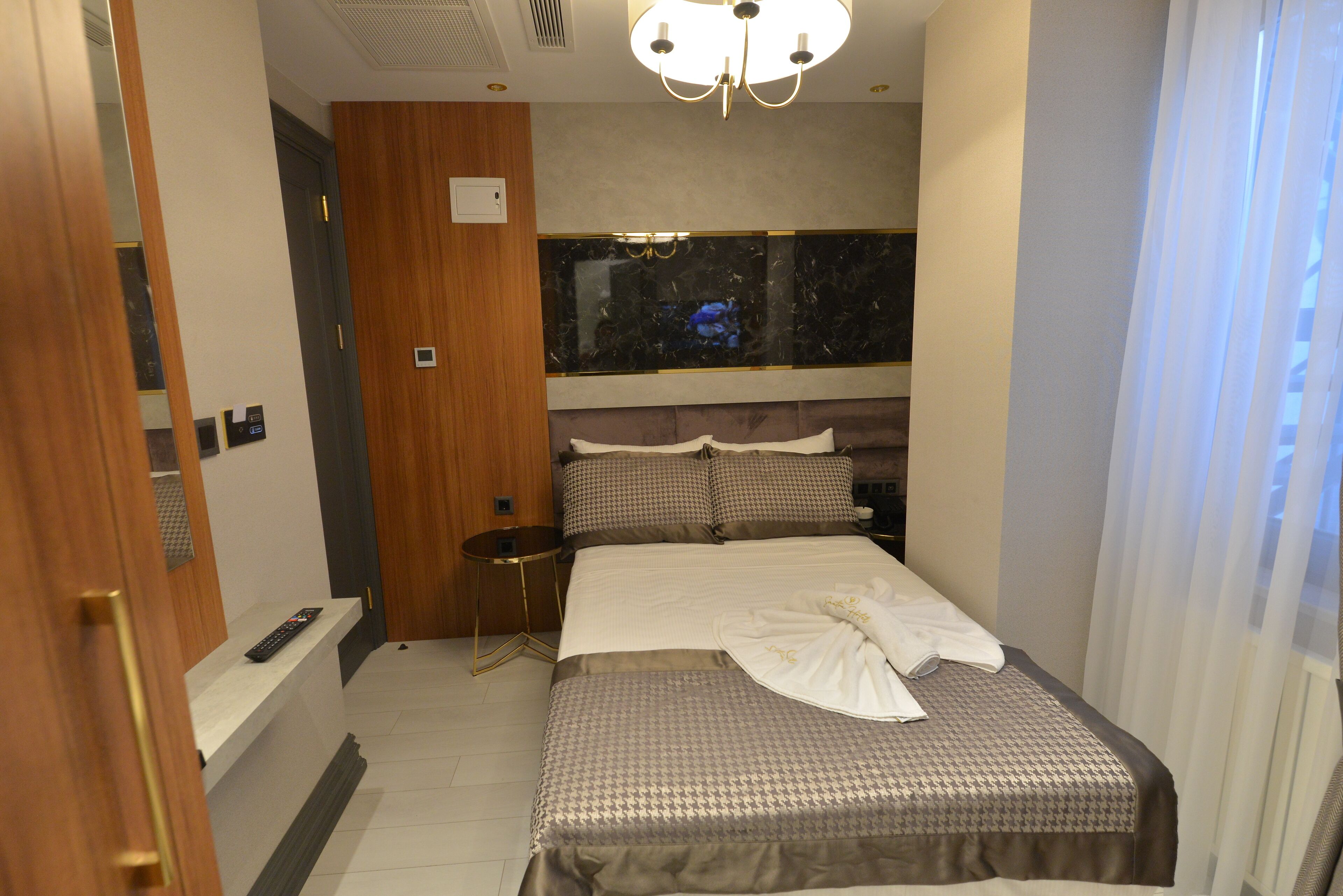 Photo - Santra Hotel