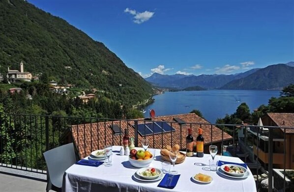 Familienapartment, 1 Doppelbett und Schlafsofa, Bergseite (Residence Eden Camelia 6) | Balkon