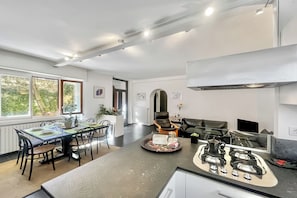 Family Apartment, Multiple Bedrooms (Menaggio 57) | Private kitchen | Microwave, oven, stovetop, dishwasher - Menaggio 57 (Menaggio)