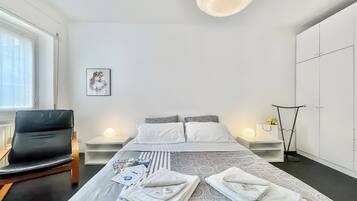 Family Apartment, Multiple Bedrooms (Menaggio 57) | 3 bedrooms, iron/ironing board, free WiFi, bed sheets