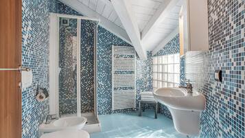 Standard Villa, Multiple Bedrooms (Villa Tremezzo) | Bathroom | Separate bathtub and shower, rainfall showerhead, hair dryer, bidet