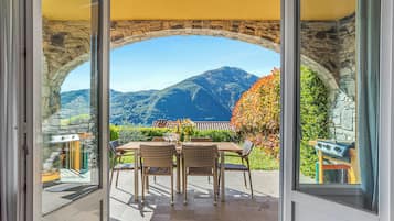 Standard Villa, Multiple Bedrooms (Villa Tremezzo) | Outdoor dining