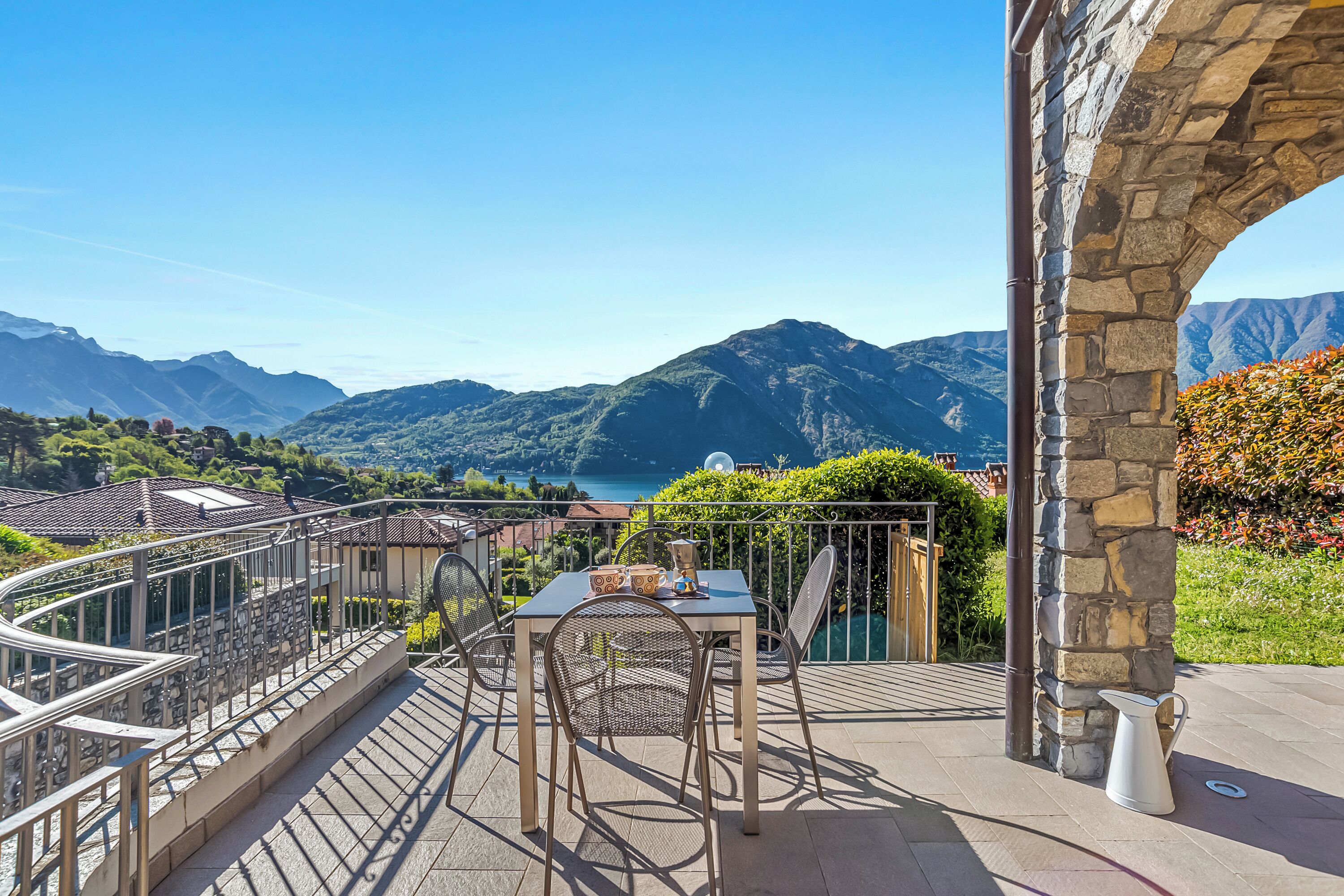 Villa estándar, varias habitaciones (Villa Tremezzo) | Restaurante al aire libre