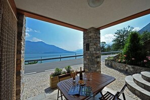 Familie appartement, Meerdere bedden, uitzicht op gebergte (Gera Panoramica) | Balkon