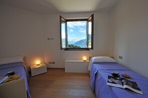 Penthouse Familial, plusieurs lits, côté montagne (La Perla Di Menaggio - Panoramica) | 4 chambres, fer et planche à repasser, Wi-Fi, draps fournis