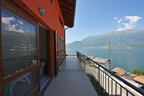 Familienapartment, Mehrere Betten, Bergseite (Bellano Perla Apt. 8) | Balkon