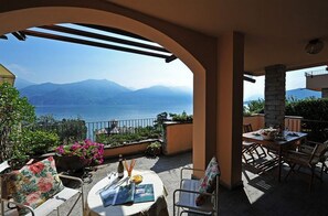 Family Apartment, Multiple Beds, Garden Area (Bellavista Giardino) | Terrace/patio - Bellavista Giardino (Menaggio)