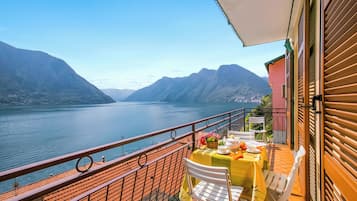 Family Apartment, Multiple Bedrooms (Bella Lake View) | Balcony