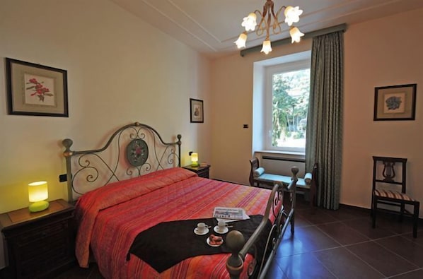 7 Schlafzimmer, Bügeleisen/Bügelbrett, WLAN, Bettwäsche