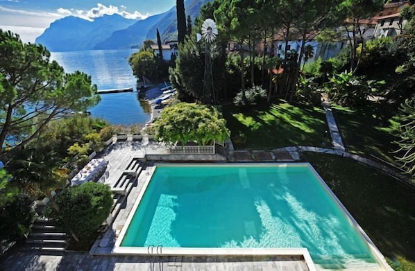 Außenpool (je nach Saison geöffnet)