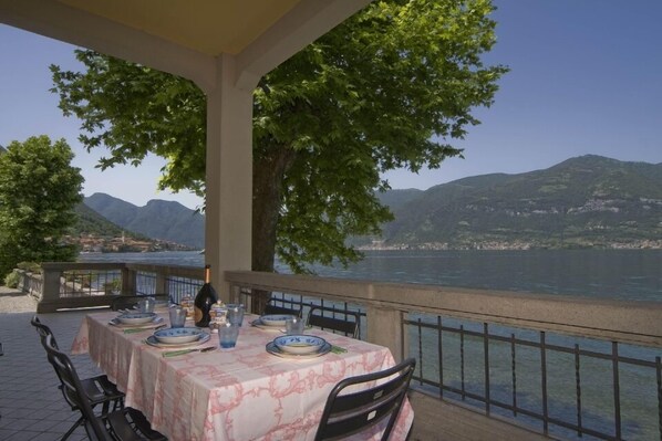 Ristorazione all'aperto