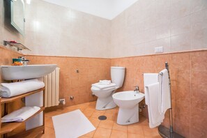 Family Apartment, Multiple Bedrooms, Mountainside (Bellavista Grande) | Bathroom