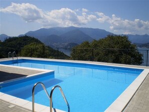 Seasonal outdoor pool - Vista d'Oro Palma Apt. 5 (Perledo)