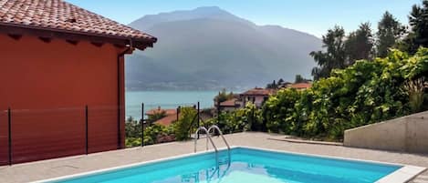 Family Apartment, Multiple Bedrooms, 2 Bathrooms, Mountainside (Mansarda di Pianello) | Pool