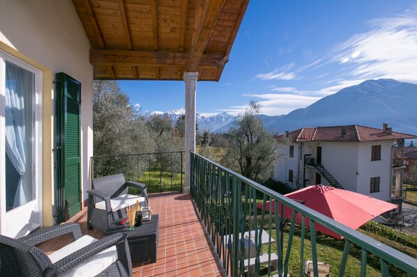 Familien-Stadtwohnung, Mehrere Betten, 2 Bäder, zum Garten hin (Casa Margareta) | Balkon