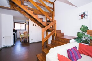 Family Apartment, Multiple Bedrooms, 2 Bathrooms, Mountainside (Cadenabbia Fantastico) | Living area - Cadenabbia Fantastico (Griante)