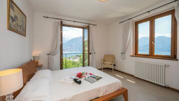 Villa familiare, 5 camere da letto, lato montagna (Villa Louise) | 5 camere, ferro/asse da stiro, Wi-Fi (a pagamento), lenzuola