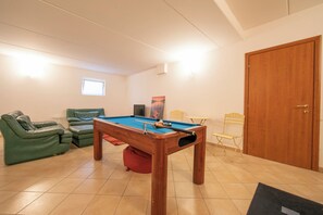 غرفة الألعاب