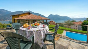 Familievilla, 5 soverom, balkong, ved fjell (Villa Louise) | Terrasse/patio