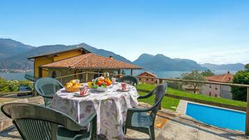 Villa familiare, camere multiple, lato montagna (Villa Louise) | Terrazza/patio