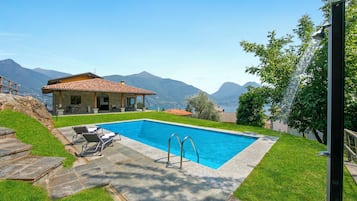 Außenpool (je nach Saison geöffnet)