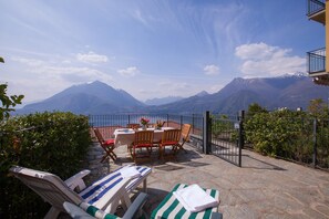 Property grounds - Vista d'Oro Ulivo Apt. 4 (Perledo)