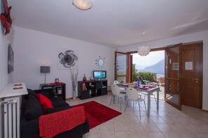Family Apartment, Multiple Bedrooms, Mountainside (Vista d'Oro Ulivo Apt. 4) | Interior - Vista d'Oro Ulivo Apt. 4 (Perledo)