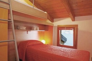 Apartment, 2 Schlafzimmer | 2 Schlafzimmer, Bügeleisen/Bügelbrett, kostenloses WLAN, Bettwäsche