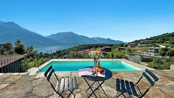 Apartamento família, 1 quarto, terraço, ao lado da montanha (Belmonte Terrazzo) | Piscina | Piscina externa sazonal