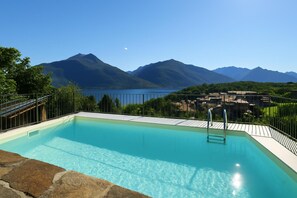 Piscina stagionale all'aperto